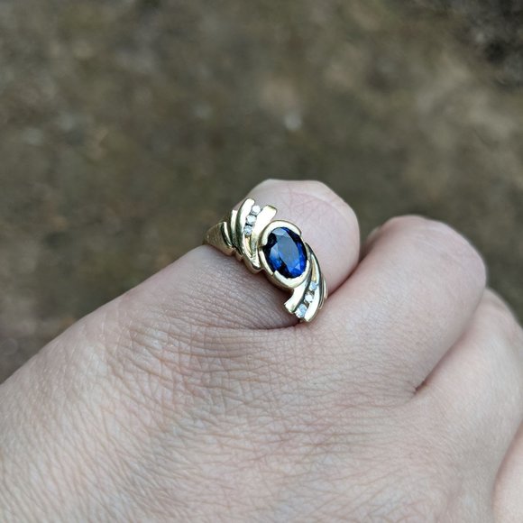 14k Solid Gold Vintage Sapphire Diamond Ring - Picture 6 of 12